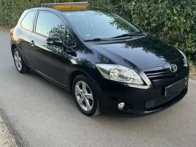 Gebraucht Toyota Auris Edition 99 PS (72 kW) 2012 Schwarz Limousine