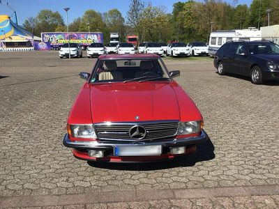 Second-hand Mercedes SL300 186 CP (136 kW) 1986 Roșu Cabrio