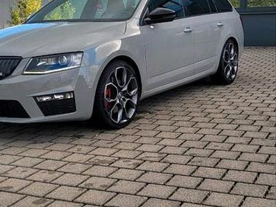 Grau Gebraucht 2015 Skoda Octavia RS Kombi | 13.900 € (Fairer Preis)