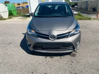 Gebraucht Toyota Verso 111 PS (81 kW) 2014 Van / Kleinbus
