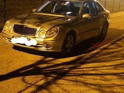 Usata Mercedes E280 236 CV (173 kW) 2006 Argento Berlina