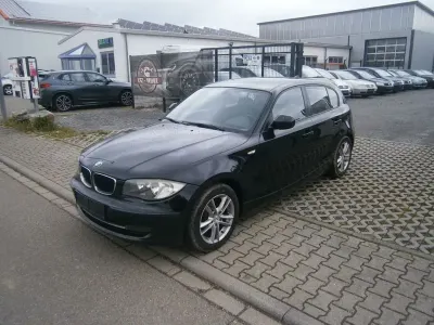 Gebraucht BMW 116 122 PS (89 kW) 2010 Schwarz Kleinwagen