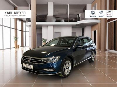 Blau Gebraucht 2020 VW Passat Elegance Kombi | 26.225 € (Teuer)