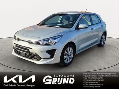 Gebraucht Kia Rio Vision 84 PS (61 kW) 2023 Silber / seidensilber (metallic) Limousine