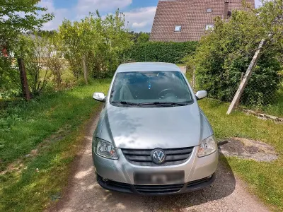 Gebraucht VW Fox 54 PS (39 kW) 2009 Silber Kleinwagen