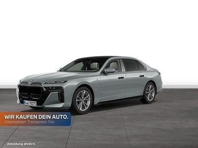 Gebraucht BMW 750e Comfort Edition 489 PS (359 kW) 2024 Brooklyn grau metallic Limousine