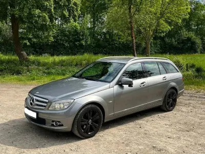 Gebraucht Mercedes C220 170 PS (125 kW) 2009 Grau Kombi