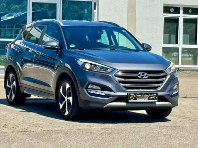 Gebraucht Hyundai Tucson Style 141 PS (103 kW) 2016 Micron/pepper grey SUV