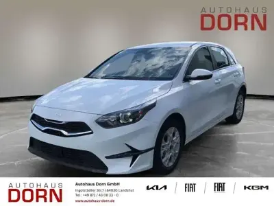 Gebraucht Kia Ceed 160 PS (117 kW) 2025 Weiß Kleinwagen