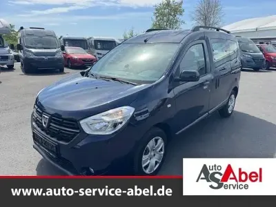 Usata Dacia Dokker 102 CV (75 kW) 2019 Blu Monovolume