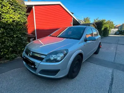 Gebraucht Opel Astra 90 PS (66 kW) 2007 Grau Limousine