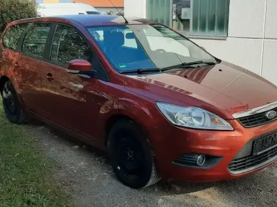 Gebraucht Ford Focus Ambiente 101 PS (74 kW) 2008 Rot Kombi