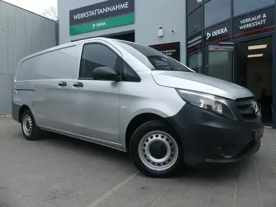 Gebraucht Mercedes Vito 102 PS (75 kW) 2020 Brillantsilber metall (metallic) Van