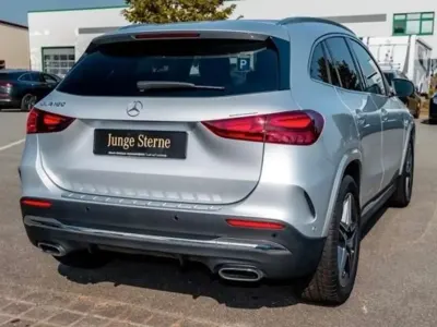 Gebraucht Mercedes GLA180 AMG line 136 PS (100 kW) 2023 Silber SUV