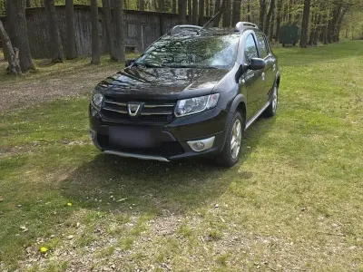 Gebraucht Dacia Sandero Stepway 90 PS (66 kW) 2015 Schwarz Limousine