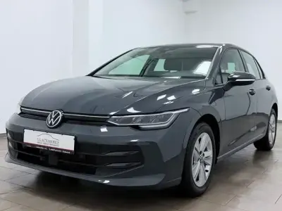 Gebraucht VW Golf VIII Goal 116 PS (85 kW) 2025 Grau Limousine