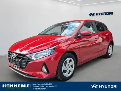Używany Hyundai i20 Select 84 KM (61 kW) 2022 Czerwony Hatchback