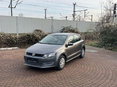 Grau Gebraucht 2010 VW Polo Trendline Limousine | 3.999 € (Fairer Preis)