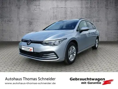 Second-hand VW Golf VIII Life 150 CP (110 kW) 2022 Argintiu Break