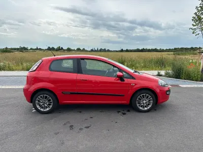 Gebraucht Fiat Punto Evo 69 PS (50 kW) 2011 Rot Kleinwagen