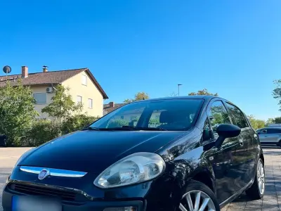Gebraucht Fiat Punto 69 PS (50 kW) 2011 Schwarz Kleinwagen