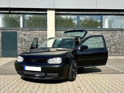 Schwarz Gebraucht 2002 VW Golf IV Edition Limousine | 1.900 € (Etwas zu teuer)