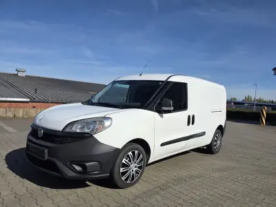 Gebraucht Fiat Doblò Basis 90 PS (66 kW) 2015 Weiß Van / Kleinbus