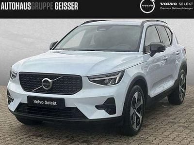 Neu Volvo XC40 Plus 163 PS (119 kW) 2025 Blau SUV
