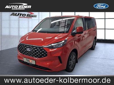 Usata Ford Tourneo Titanium 150 CV (110 kW) 2026 Rosso Monovolume