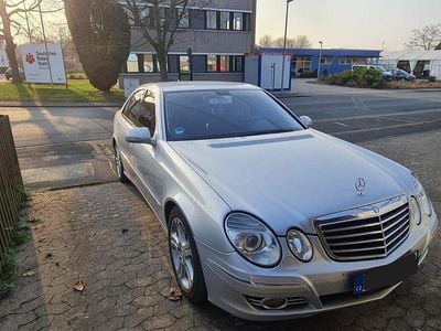 Mercedes E320