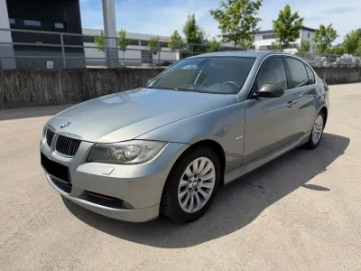 Gebraucht BMW 325 Advantage 218 PS (160 kW) 2006 Grau Limousine