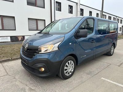 Grau Gebraucht 2015 Renault Trafic Van / Kleinbus | 8.900 € (Teuer)