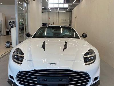 Nouă Aston Martin Vanquish 835 CP (614 kW) 2026 Alb