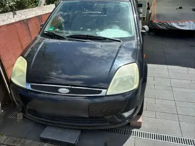 Gebraucht Ford Fiesta Ghia 80 PS (58 kW) 2003 Schwarz Kleinwagen
