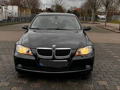 Gebraucht BMW 318 143 PS (105 kW) 2007 Schwarz Limousine