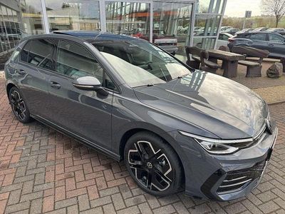 Neu VW Golf VIII R-line 150 PS (110 kW) 2026 Grau Limousine