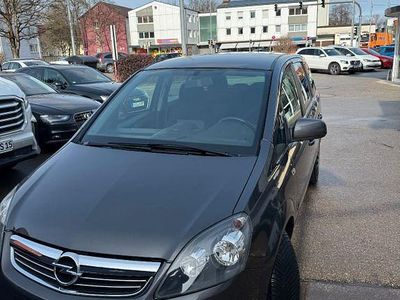 Gebraucht Opel Zafira Design Edition 125 PS (91 kW) 2011 Grau Van / Kleinbus