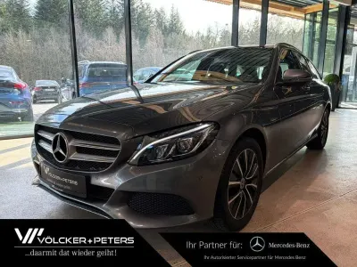Używany Mercedes C400
