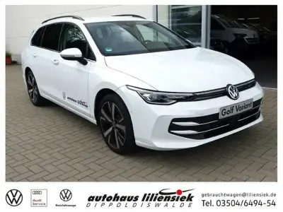 Gebraucht VW Golf VIII Style 150 PS (110 kW) 2025 Weiß Kombi