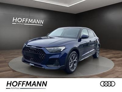 Blau (navarrablau metallic) Neu 2025 Audi A1 Ambiente Kleinwagen | 30.476 € (Guter Preis)
