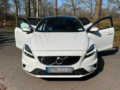 Gebraucht Volvo V40 R-Design 150 PS (110 kW) 2017 Weiß Limousine