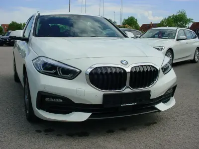Gebraucht BMW 118 Advantage 136 PS (100 kW) 2023 Weiß Kleinwagen