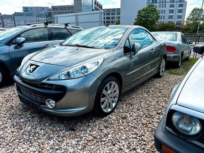 gebraucht Peugeot 207 CC Premium 1,6 Automatik + Leder + Klima ++