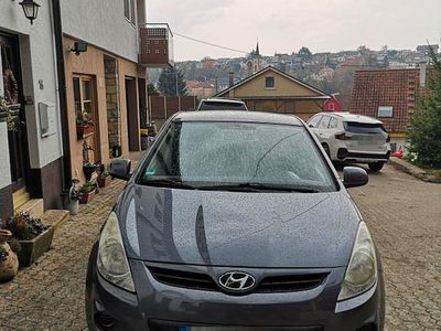 Gebraucht Hyundai i20 Classic 77 PS (56 kW) 2011 Grau Kleinwagen