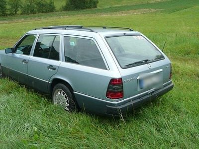 Blau Gebraucht 1992 Mercedes 200 Kombi | 2.600 €