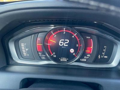 Rot Gebraucht 2015 Volvo XC60 SUV | 21.999 € (Etwas zu teuer)