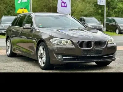 Gebraucht BMW 520 184 PS (135 kW) 2011 Braun Kombi