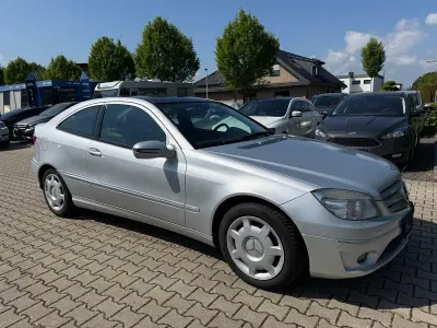 Używany Mercedes CLC180 143 KM (105 kW) 2009 Srebrny Hatchback