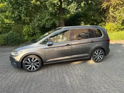 Gebraucht VW Touran Highline 150 PS (110 kW) 2016 Van / Kleinbus