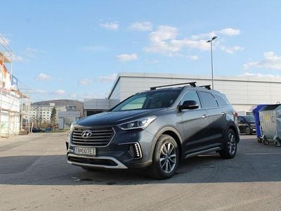 Second-hand Hyundai Grand Santa Fe Premium 200 CP (147 kW) 2017 Albastru SUV